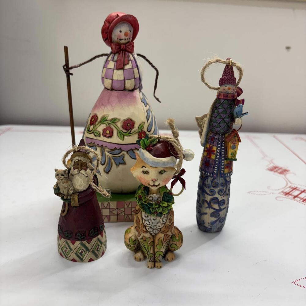 Bundle of 4 Jim Shore ornaments and figurine